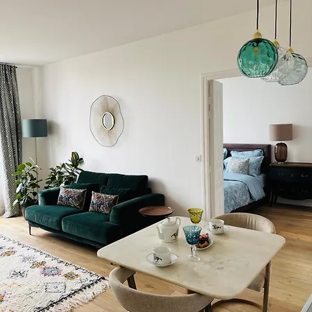 Cocoon Retreat שנטילי